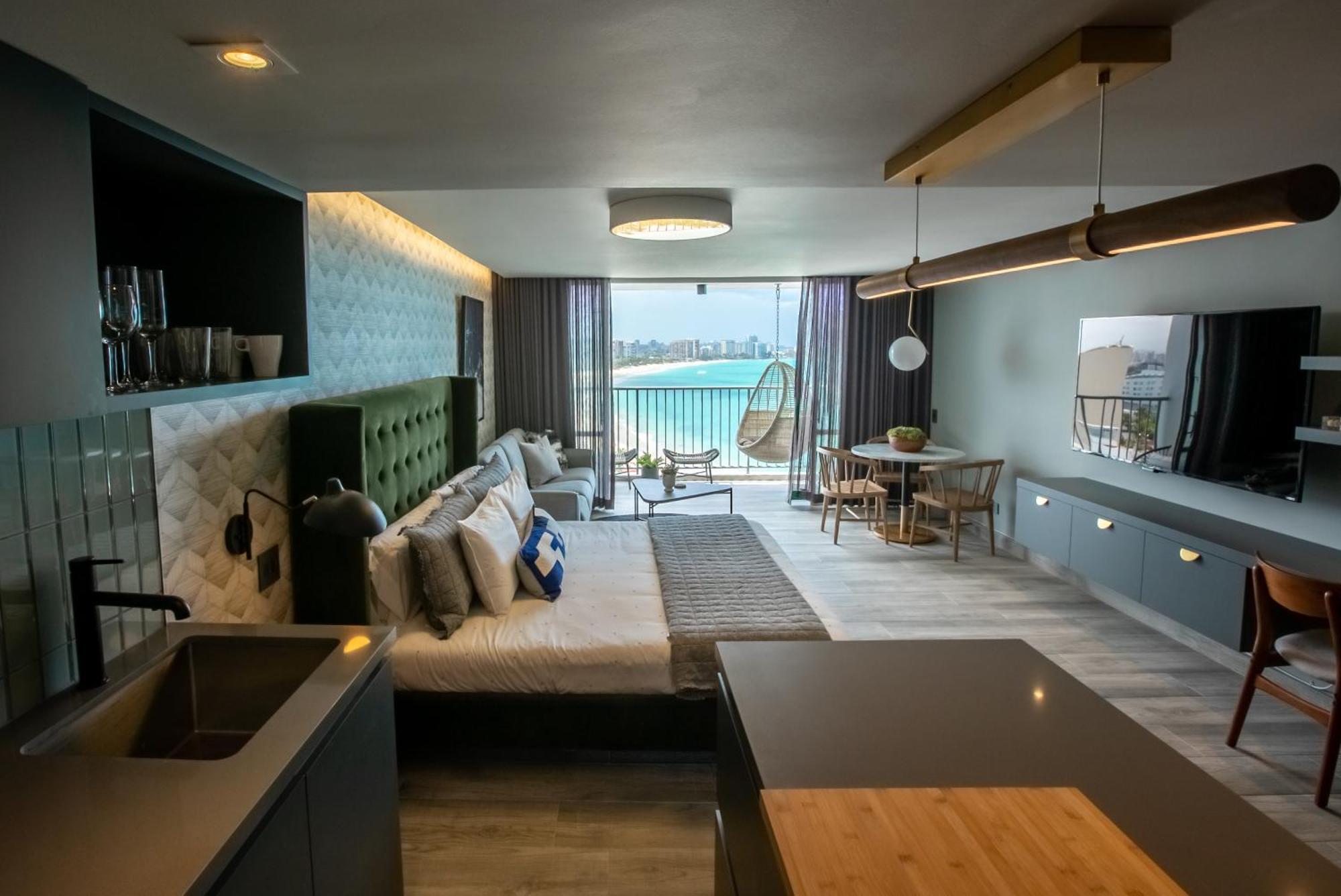 Ocean View Deluxe Suite: Pvt. Beach & Pool San Juan Exteriör bild